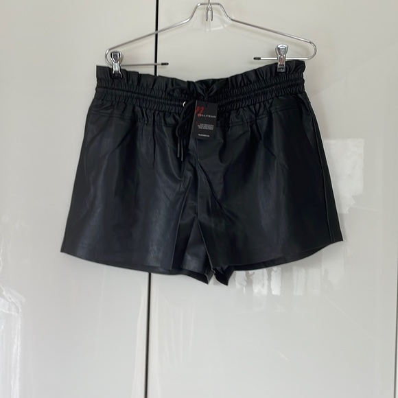 n-philanthropy Faux Leather Fabric Emma Short In Black Size-XL NWT - Picture 1 of 5